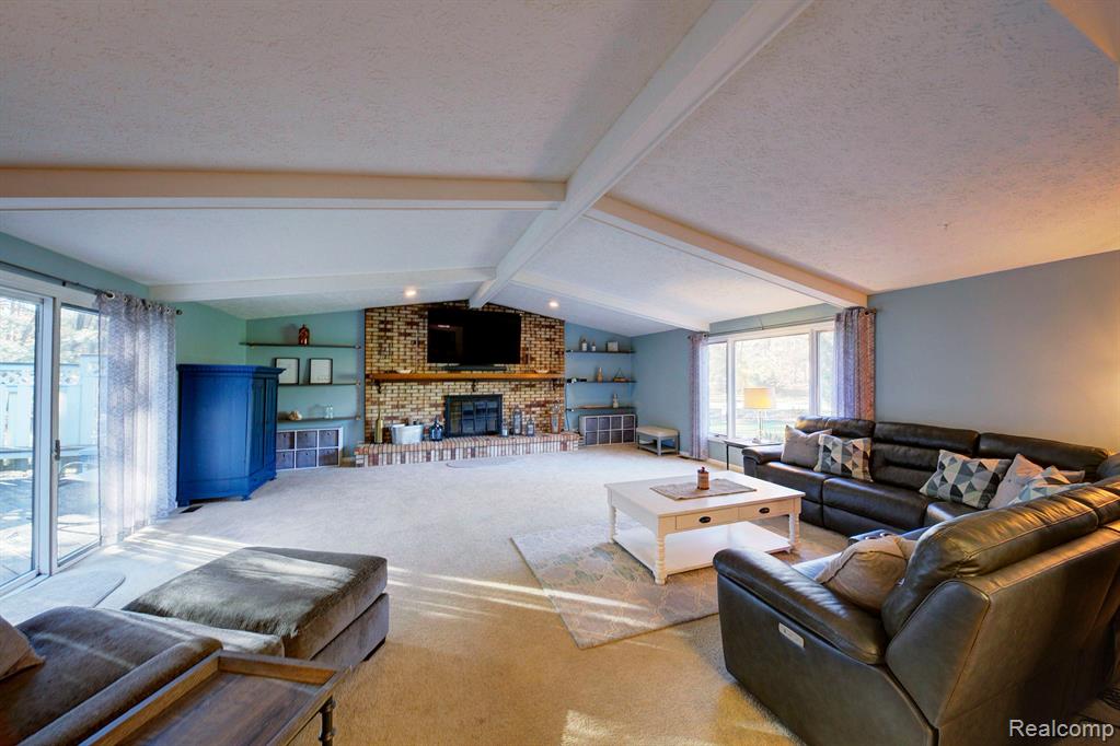 4240 Timberview Drive Howell, MI 48843 - Photo 5 of 31 Gallery Image 5