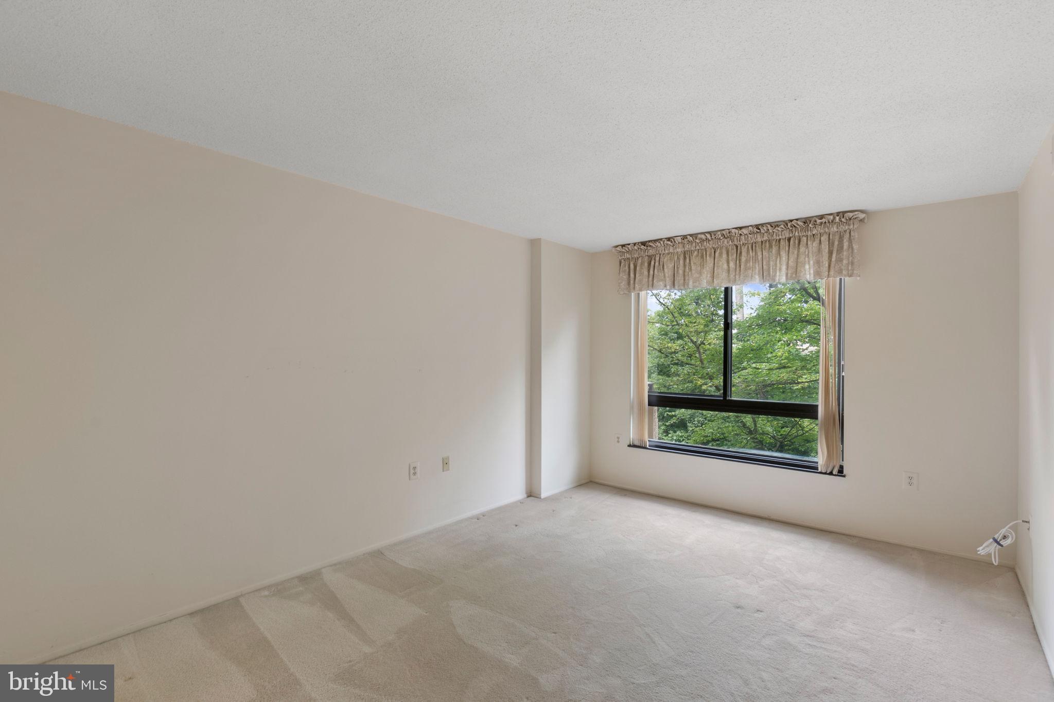 1808 Old Meadow Road, Unit 717 McLean, VA 22102 - Photo 24 of 48 Owner's suite