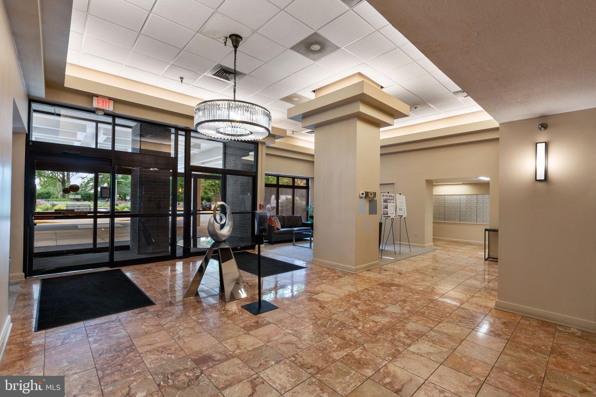 1808 Old Meadow Road, Unit 717 McLean, VA 22102 - Photo 5 of 48 Foyer