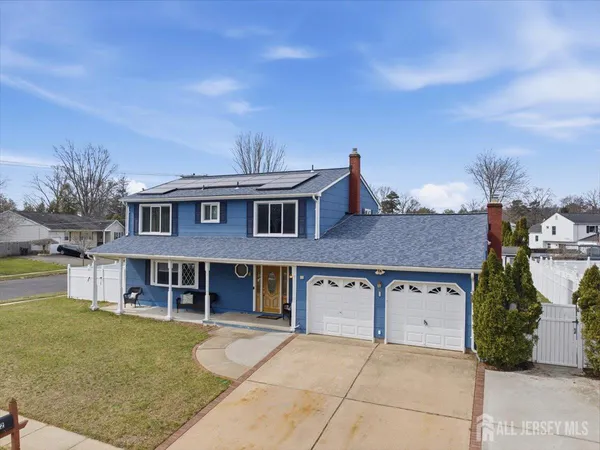 $749,000 | 12 Holmes Avenue, Monroe Township, NJ 08831