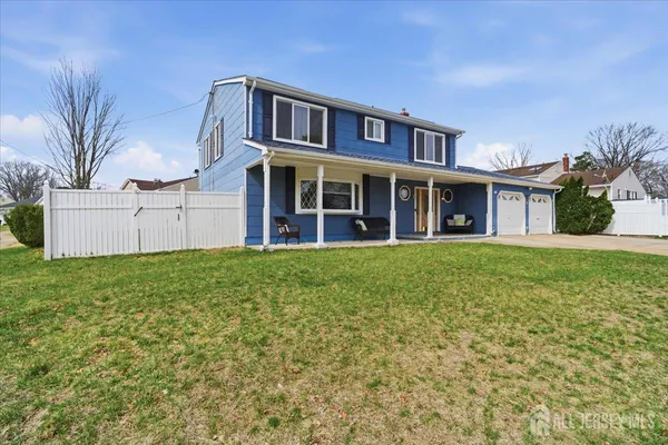 $749,000 | 12 Holmes Avenue, Monroe Township, NJ 08831