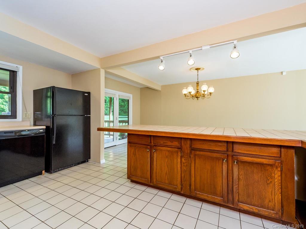 1093 Jenkins Valley Road Alexander, NC 28701 - Photo 9 of 36 Gallery Image 9