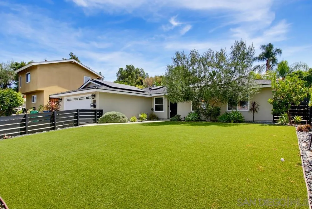 9723 Roe Drive Santee, CA 92071 - Photo 5 of 52