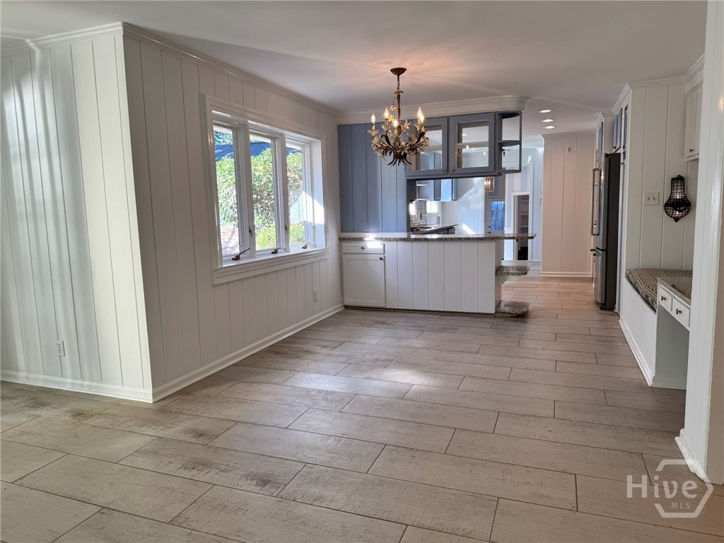 5 Reynolds Circle Savannah, GA 31405 - Photo 11 of 33 Kitchen Dining Area
