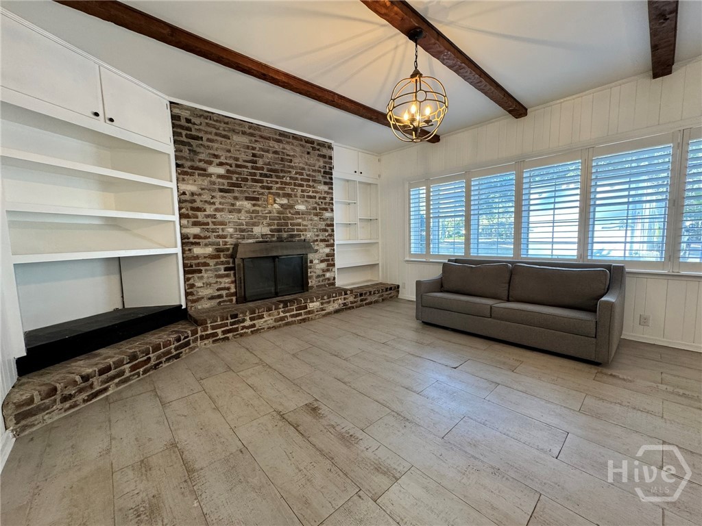 5 Reynolds Circle Savannah, GA 31405 - Photo 13 of 33 Sunken Library / Flex Space/ Den