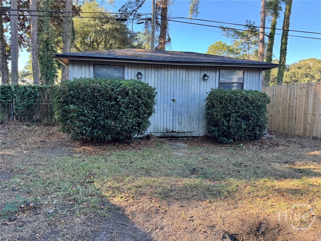 5 Reynolds Circle Savannah, GA 31405 - Photo 31 of 33 Storage Shed