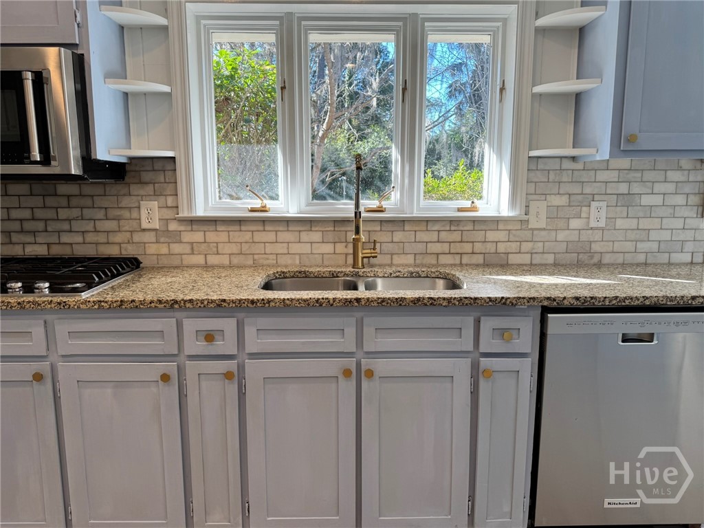 5 Reynolds Circle Savannah, GA 31405 - Photo 8 of 33