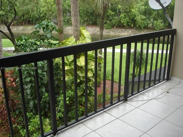 $1,900 | 10865 Southwest 112th Avenue, Unit 211, Miami, FL 33176