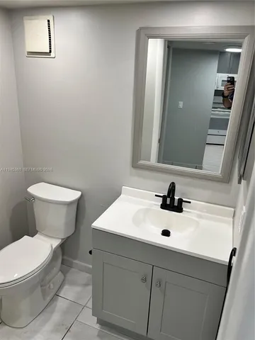 $1,900 | 10865 Southwest 112th Avenue, Unit 211, Miami, FL 33176