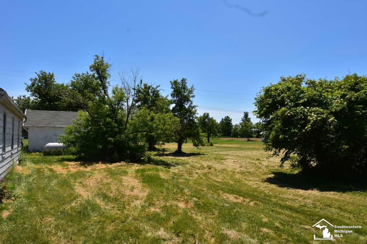 1996 Nadeau Road Monroe, MI 48162 - Photo 8 of 8 31385325-7.JPG