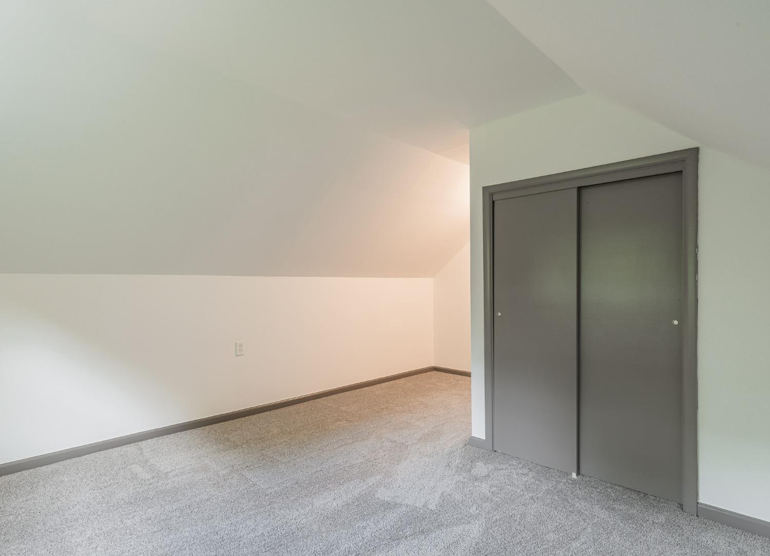 5008 Rapid Run Road Cincinnati, OH 45238 - Photo 24 of 32