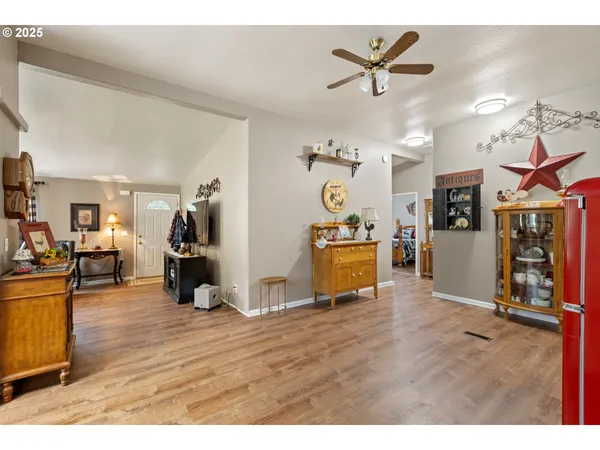 $585,000 | 5041 North Myrtle Road, Myrtle Creek, OR 97457