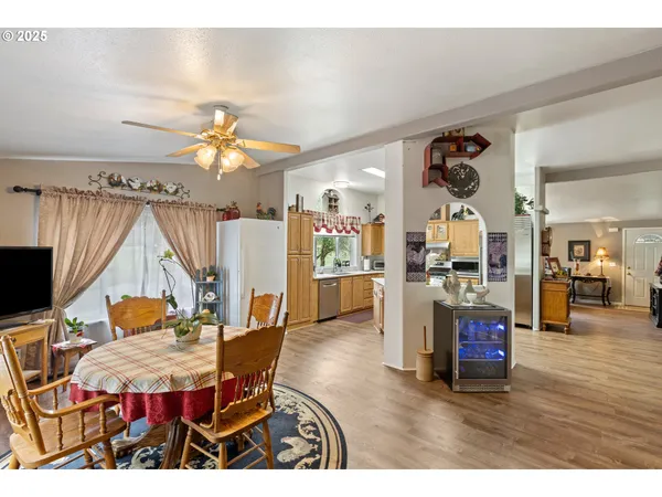 $585,000 | 5041 North Myrtle Road, Myrtle Creek, OR 97457