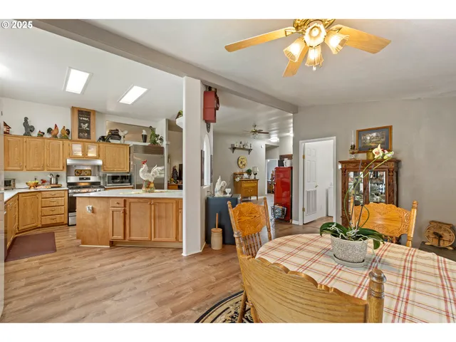 $585,000 | 5041 North Myrtle Road, Myrtle Creek, OR 97457