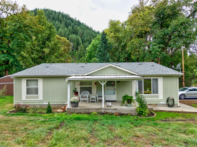 $585,000 | 5041 North Myrtle Road, Myrtle Creek, OR 97457