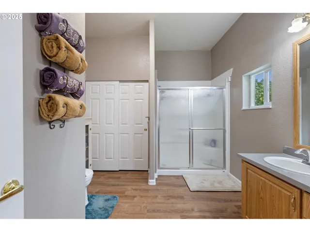 $585,000 | 5041 North Myrtle Road, Myrtle Creek, OR 97457