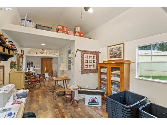 $585,000 | 5041 North Myrtle Road, Myrtle Creek, OR 97457