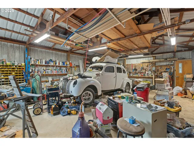 $585,000 | 5041 North Myrtle Road, Myrtle Creek, OR 97457