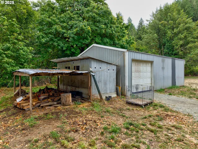 $585,000 | 5041 North Myrtle Road, Myrtle Creek, OR 97457