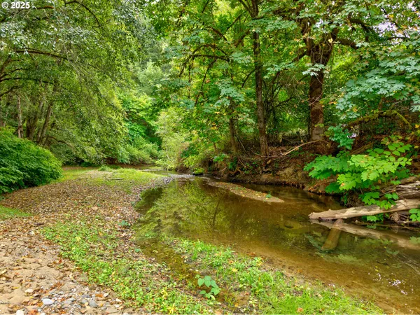 $585,000 | 5041 North Myrtle Road, Myrtle Creek, OR 97457