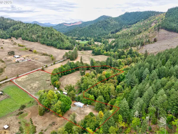 $585,000 | 5041 North Myrtle Road, Myrtle Creek, OR 97457