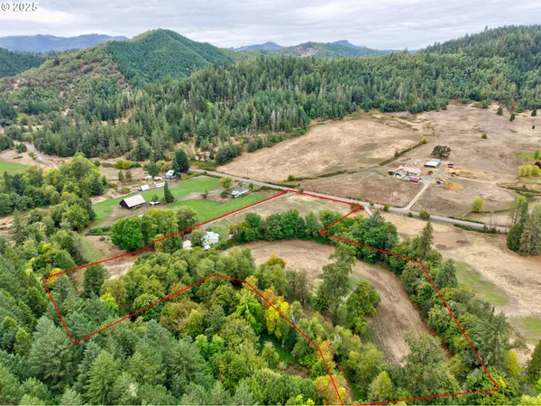 $585,000 | 5041 North Myrtle Road, Myrtle Creek, OR 97457