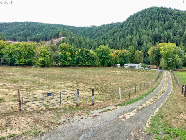 $585,000 | 5041 North Myrtle Road, Myrtle Creek, OR 97457