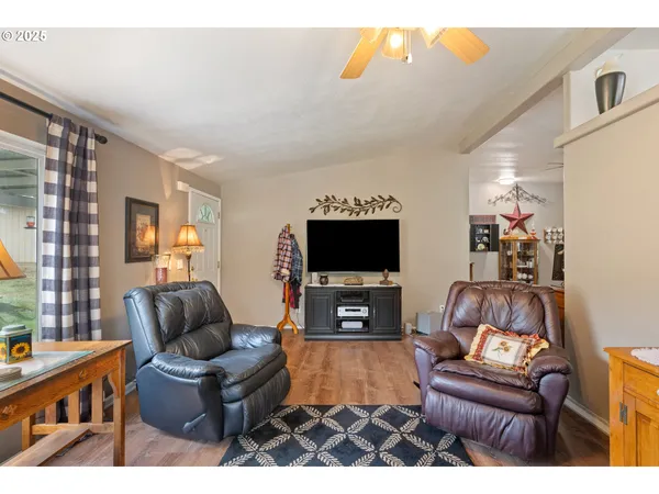 $585,000 | 5041 North Myrtle Road, Myrtle Creek, OR 97457