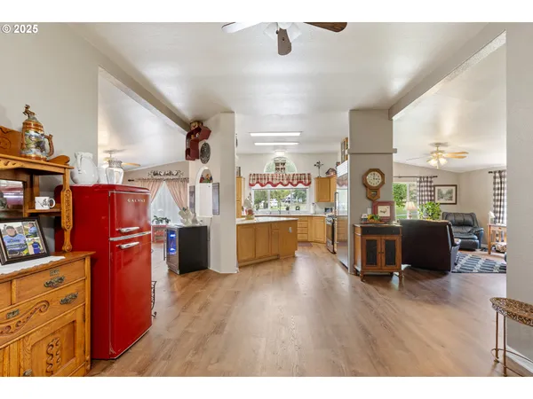 $585,000 | 5041 North Myrtle Road, Myrtle Creek, OR 97457