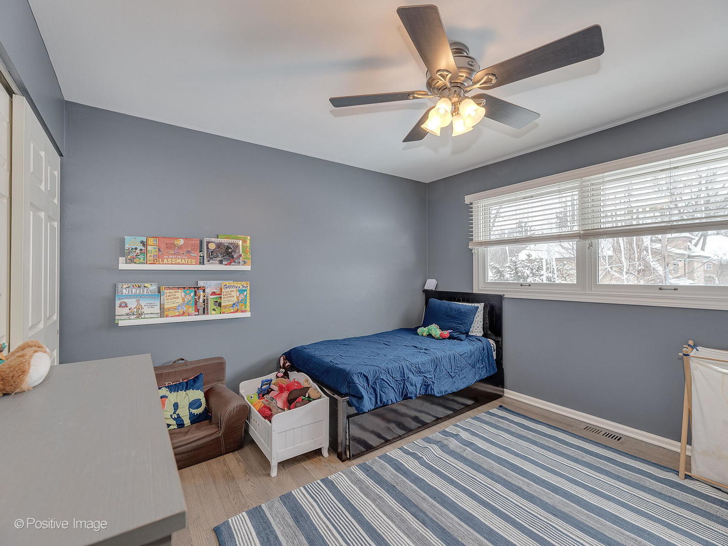 520 County Line Court Hinsdale, IL 60521 - Photo 22 of 33 a bedroom with furniture and a window