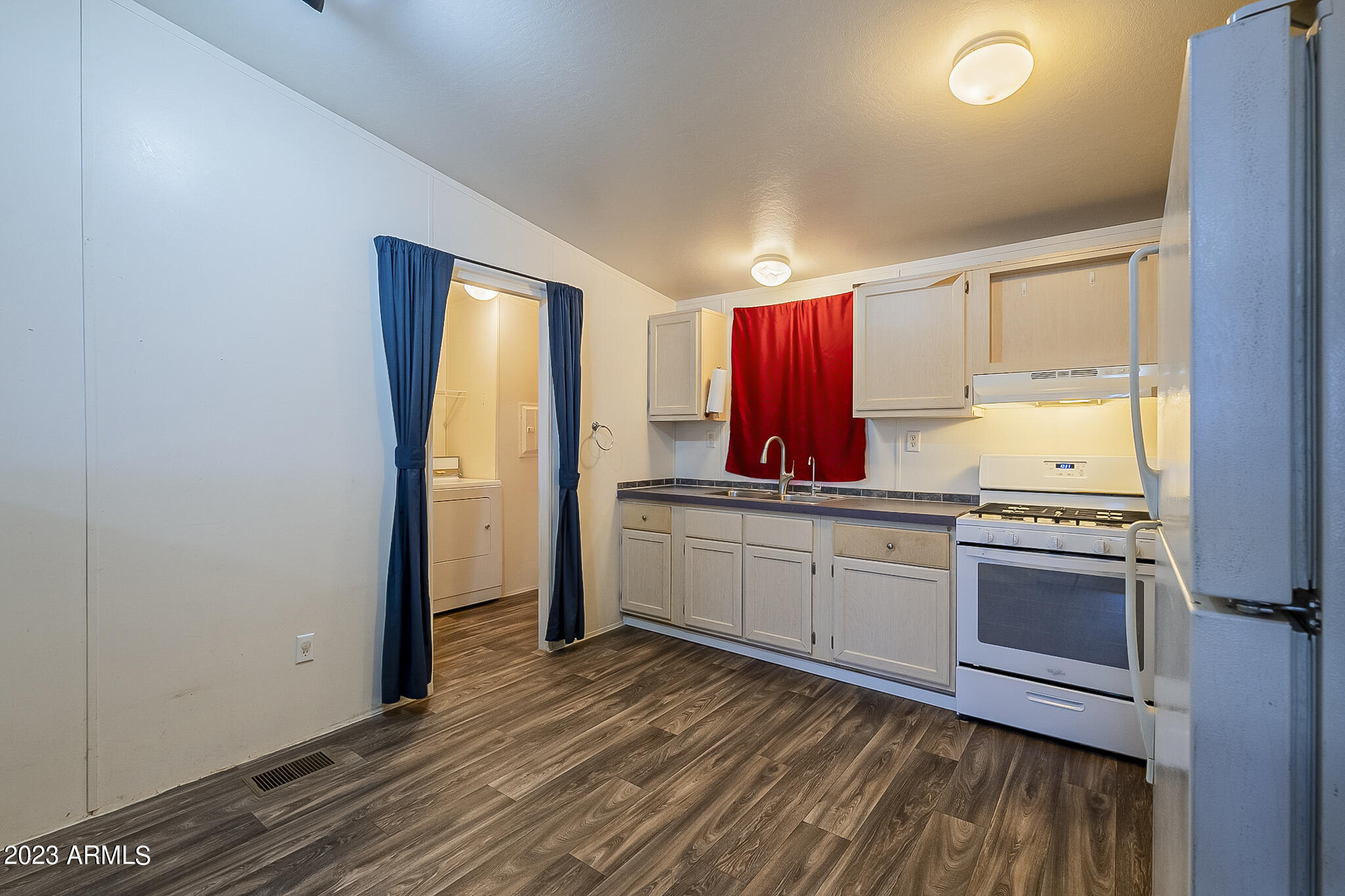 11359 Coloma Road Arizona City, AZ 85123 - Photo 5 of 12 Coloma-13