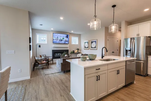 $564,735 | 11582 202nd Street West, Lakeville, MN 55044