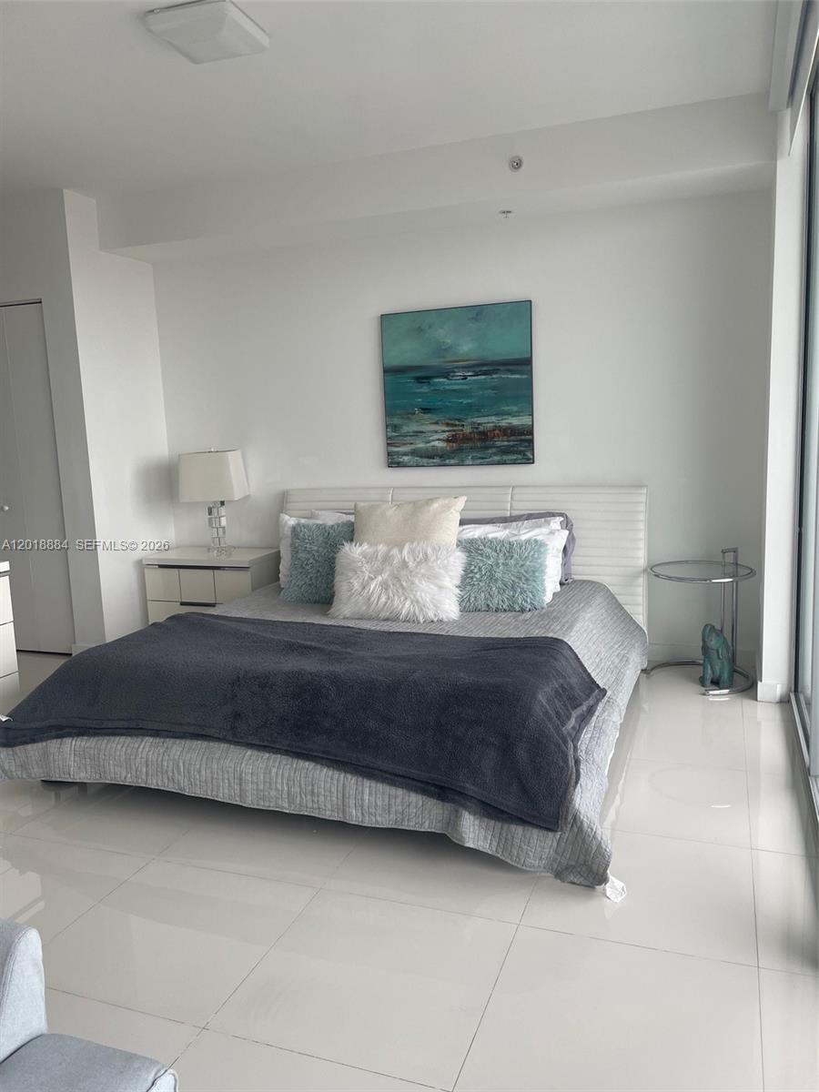 92 Southwest 3rd Street, Unit 3008 Miami, FL 33130 - Photo 5 of 7