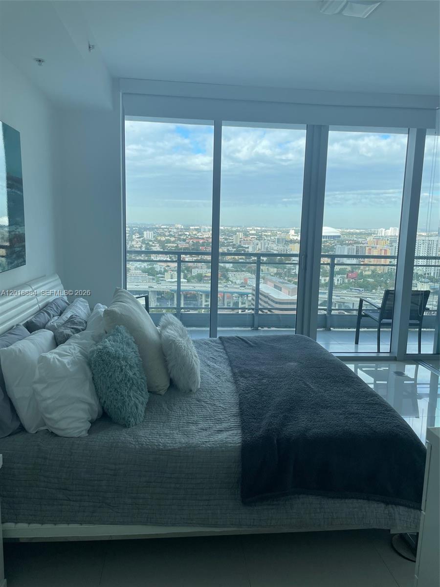 92 Southwest 3rd Street, Unit 3008 Miami, FL 33130 - Photo 6 of 7