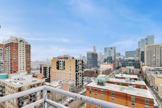 $425,000 | 50 East 16th Street, Unit 1304, Chicago, IL 60616