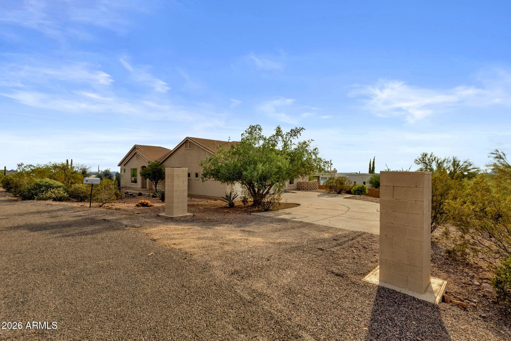 2564 North Charlebois Road Apache Junction, AZ 85119 - Photo 8 of 154 Driveway