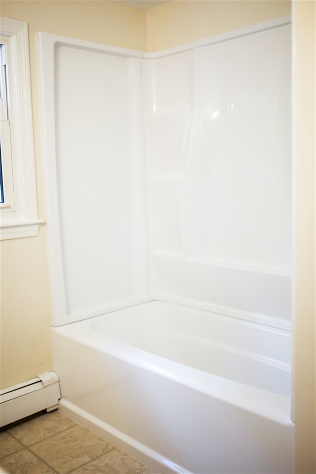 10 Gregg Road Nashua, NH 03062 - Photo 11 of 15 Gallery Image 11
