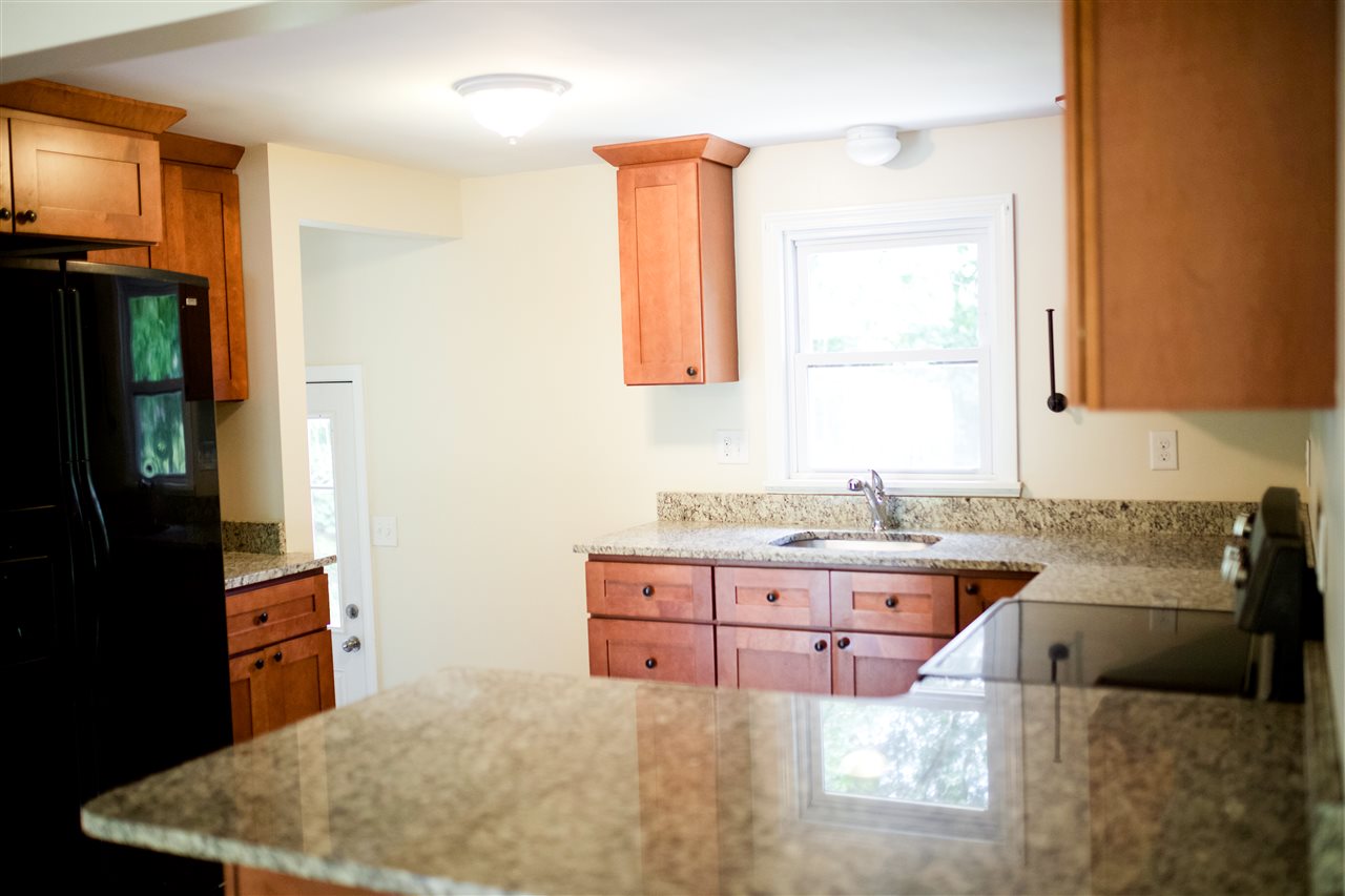 10 Gregg Road Nashua, NH 03062 - Photo 9 of 15 Gallery Image 9