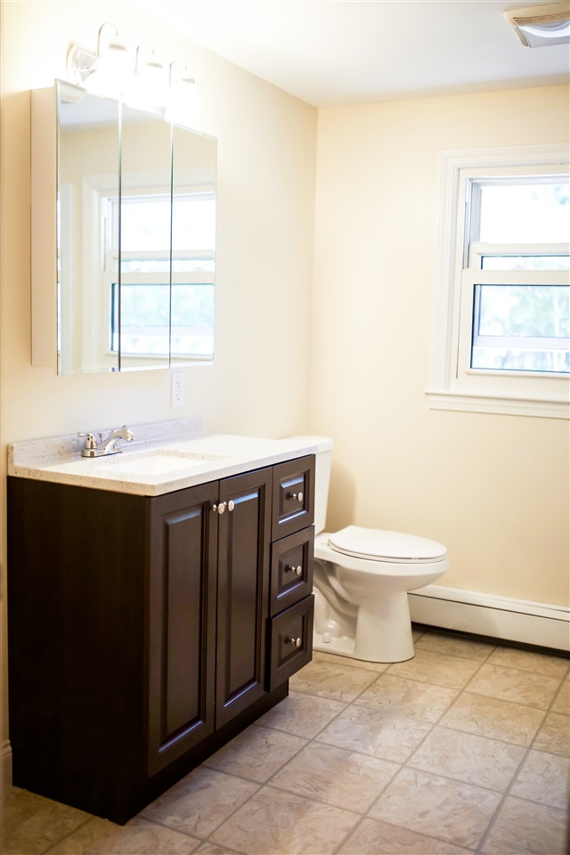 10 Gregg Road Nashua, NH 03062 - Photo 10 of 15 Gallery Image 10