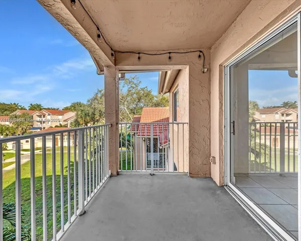 $309,000 | 15770 Southwest 106th Terrace, Unit 303, Miami, FL 33196