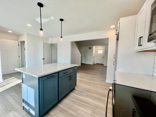 $309,900 | 14 Eric Court, Bloomington, IL 61705