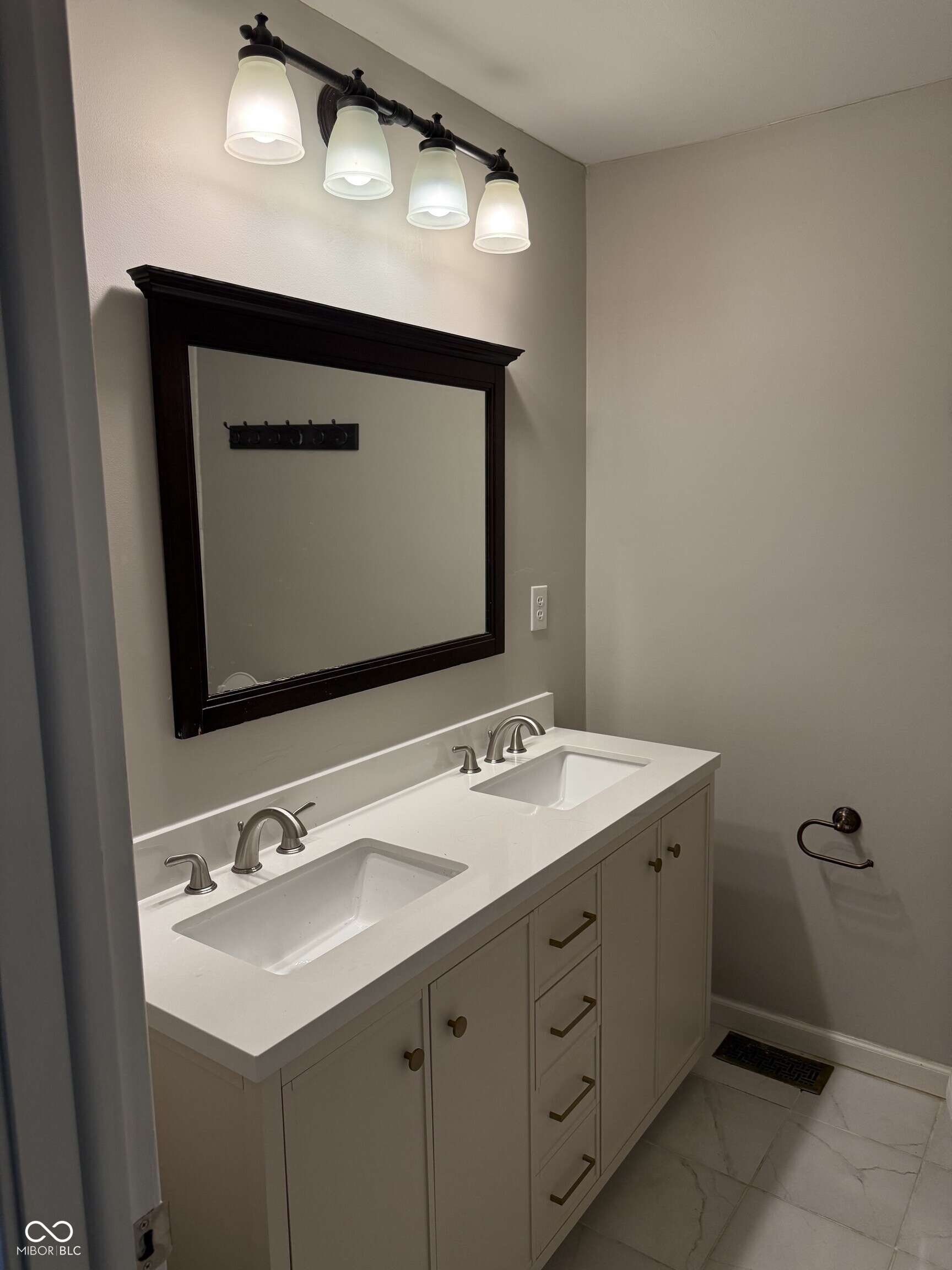 223 Carlin Drive Carmel, IN 46032 - Photo 16 of 28