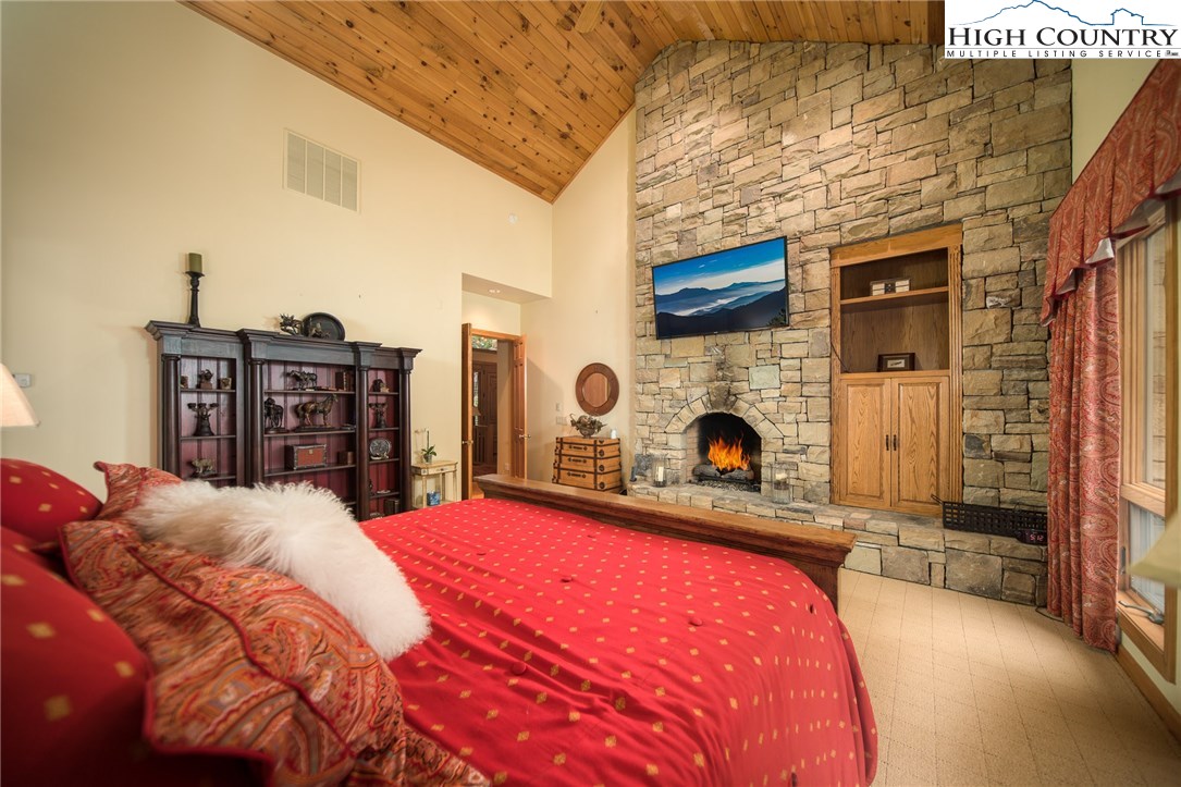 223 Ridge Drive Linville, NC 28646 - Photo 15 of 36 Gallery Image 15