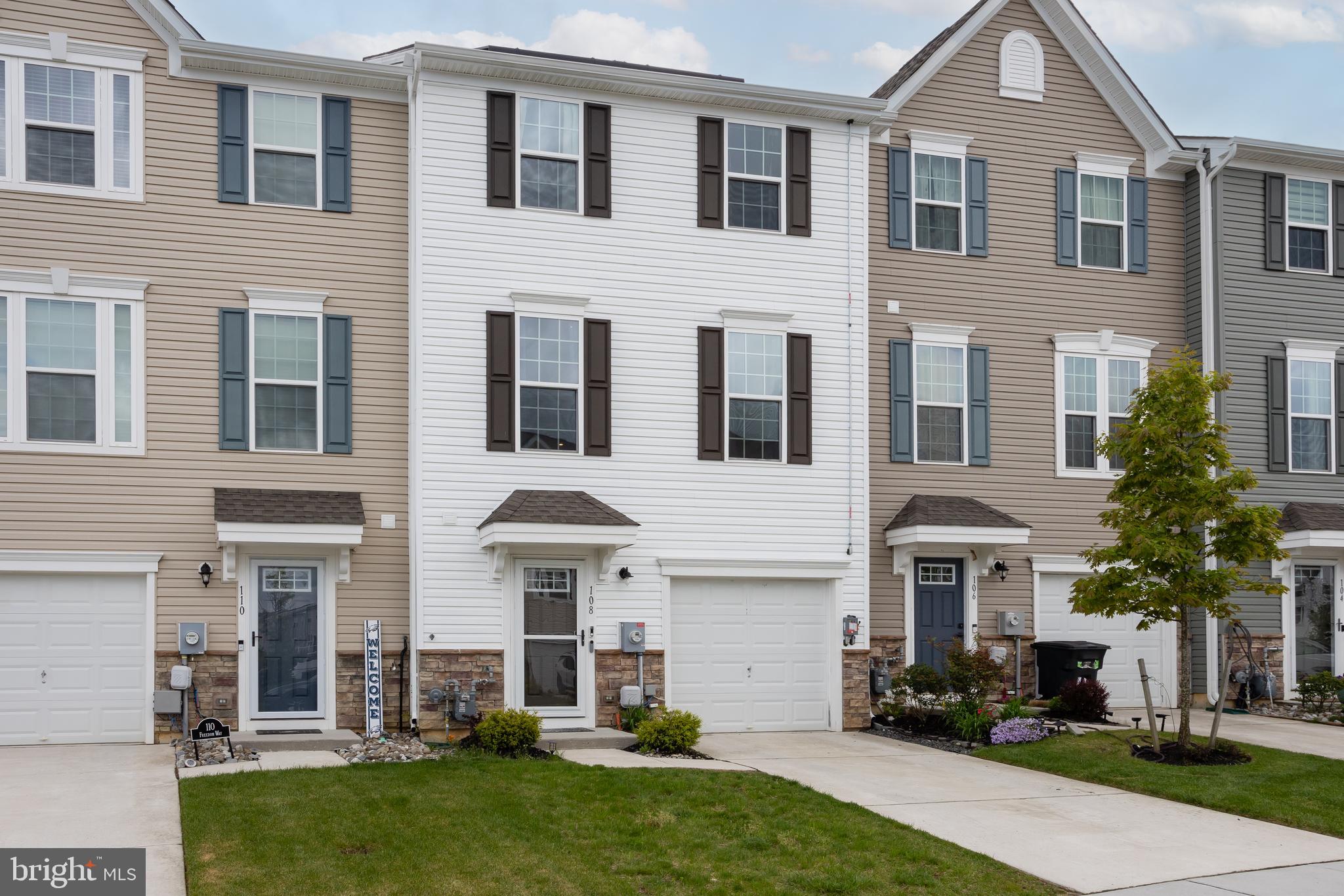 108 Freedom Way Sicklerville, NJ 08081 - Photo 4 of 48