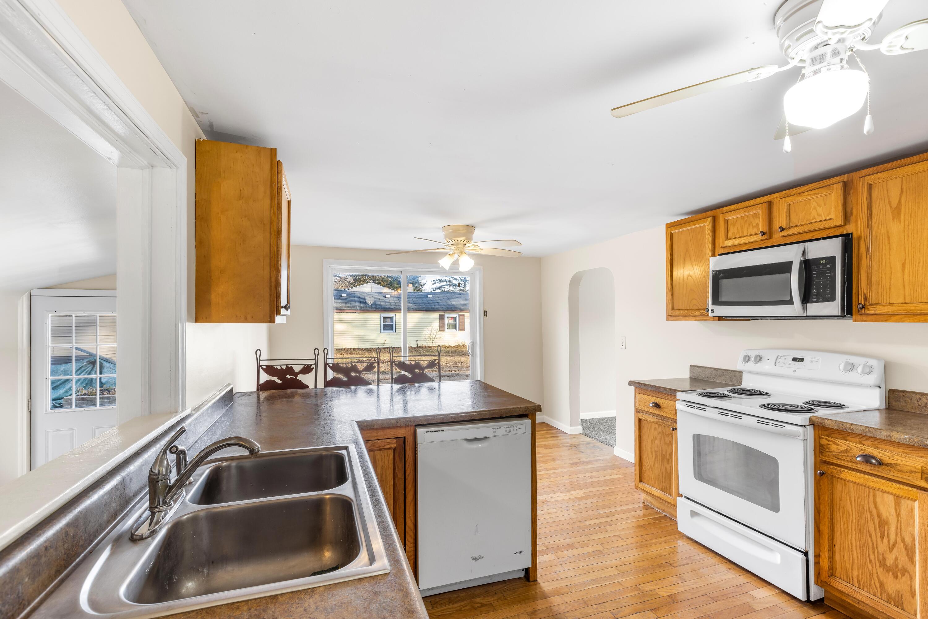 3960 West Hallett Road Hillsdale, MI 49242 - Photo 10 of 23 _P7A1081_E