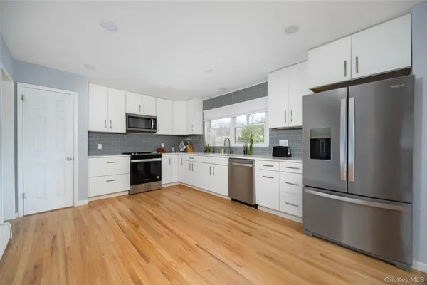 $555,000 | 137 Simone Drive, Poughkeepsie, NY 12603