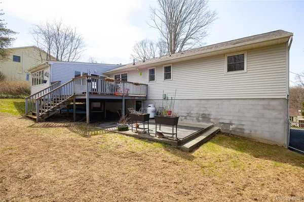 $555,000 | 137 Simone Drive, Poughkeepsie, NY 12603