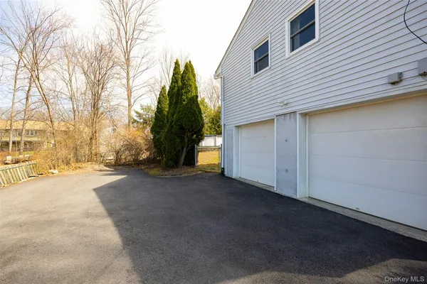 $555,000 | 137 Simone Drive, Poughkeepsie, NY 12603