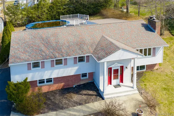 $555,000 | 137 Simone Drive, Poughkeepsie, NY 12603