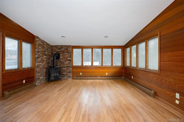 $555,000 | 137 Simone Drive, Poughkeepsie, NY 12603